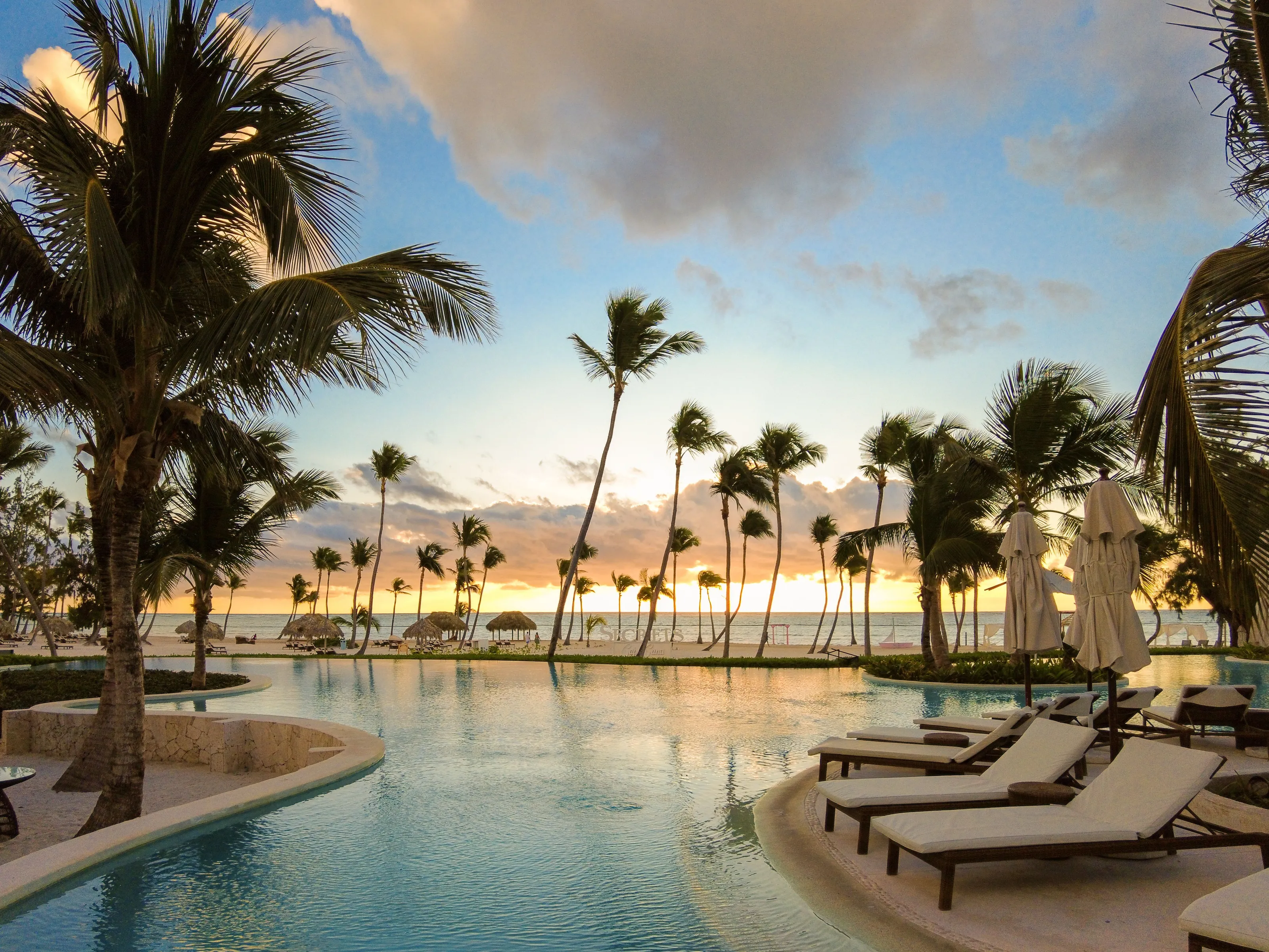 蓬塔卡纳旅游指南2026 | 攻略、费用与当地资讯